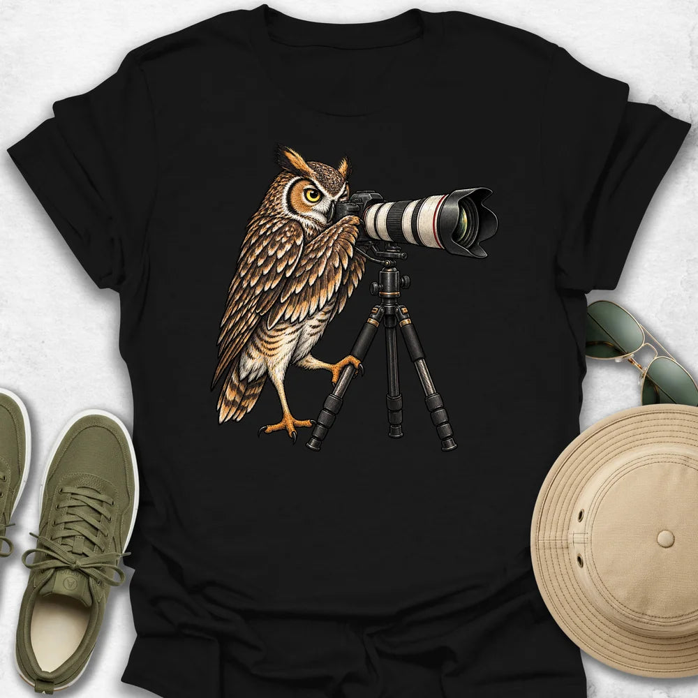 Great Horned Owl Photographer T-Shirt