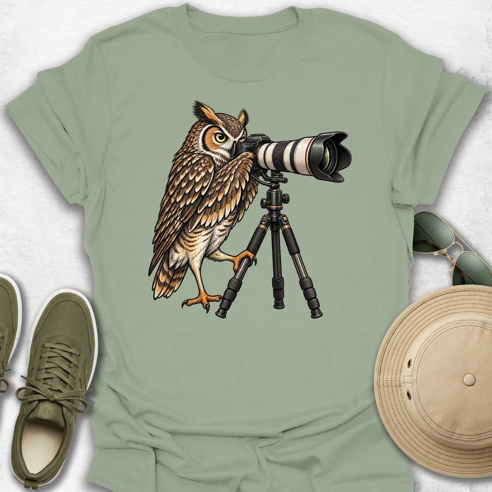 Great Horned Owl Photographer T-Shirt