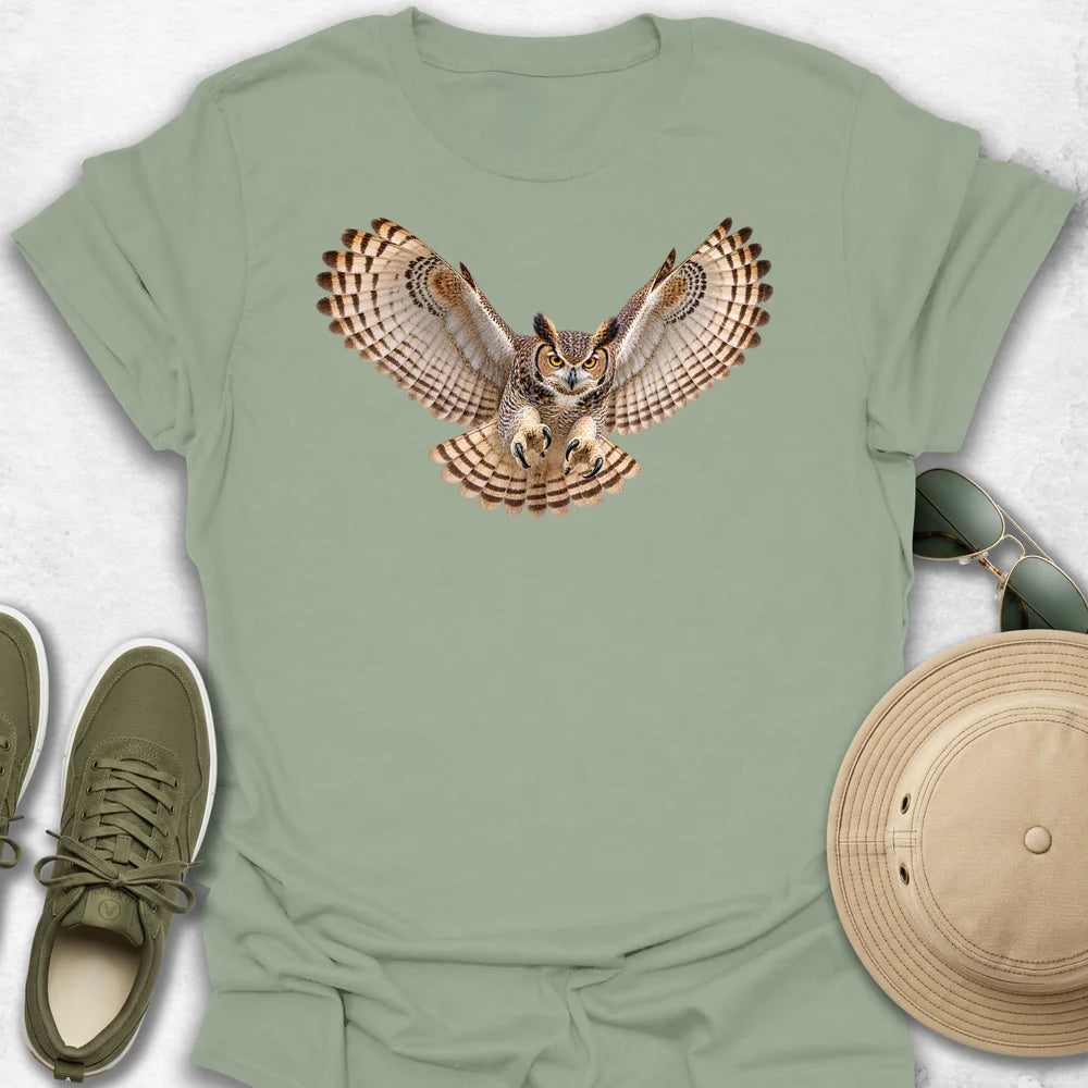 Great Horned Owl in Flight T-Shirt