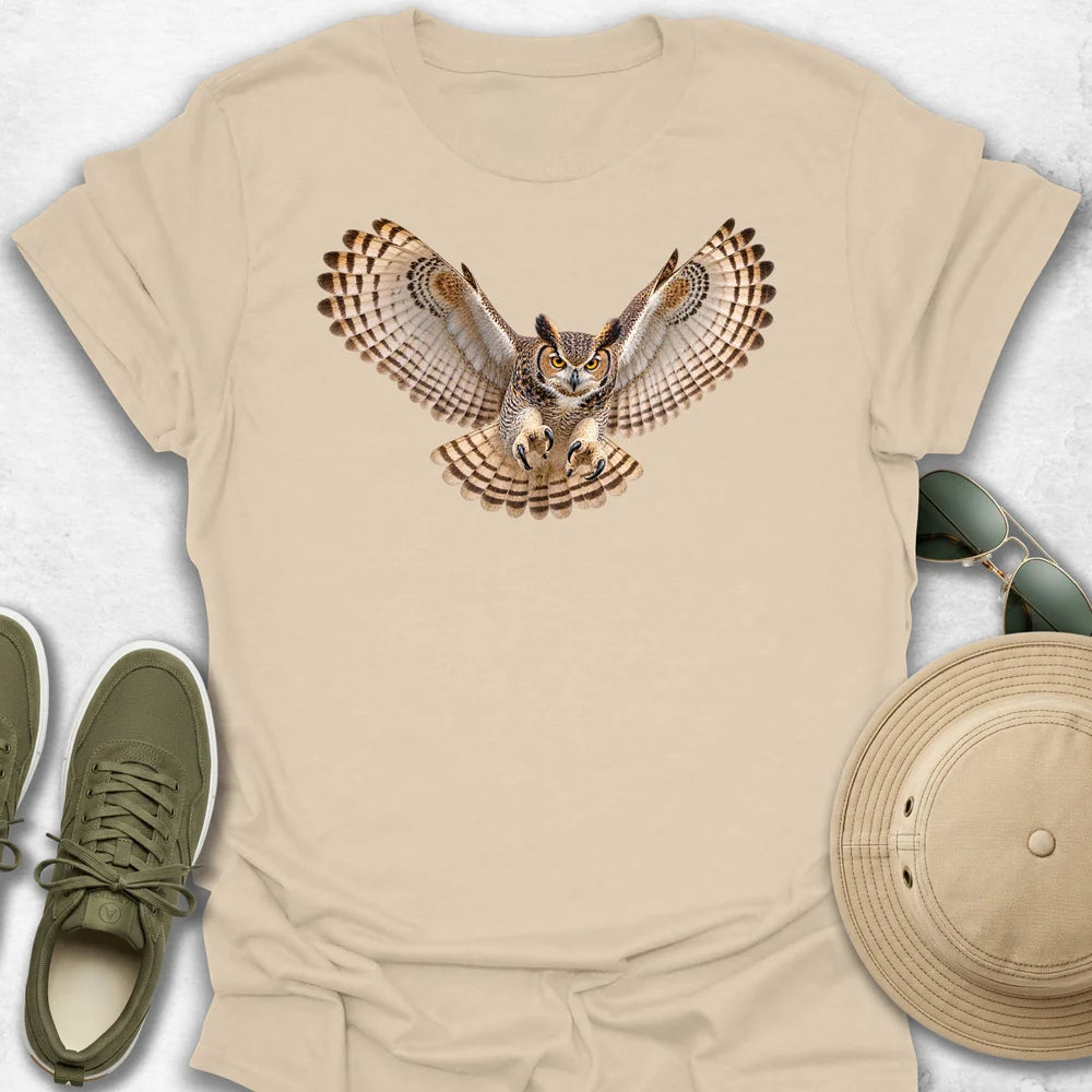 Great Horned Owl in Flight T-Shirt